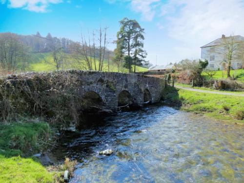 1.-Hele-Bridge-upstream-2