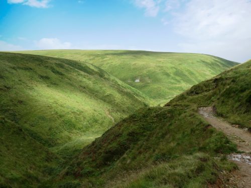 1.-Looking-down-to-Long-Chains-Combe-1