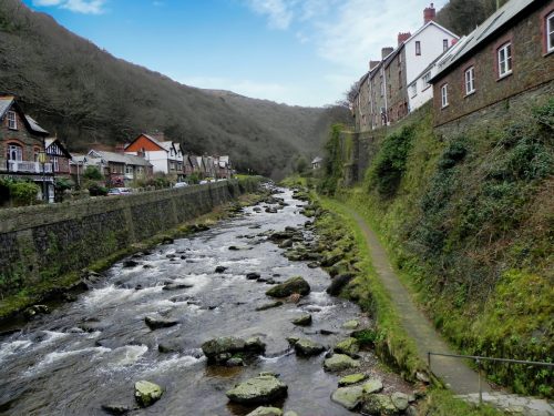 1.-Looking-upstream-from-Tors-Road-Footbridge-2