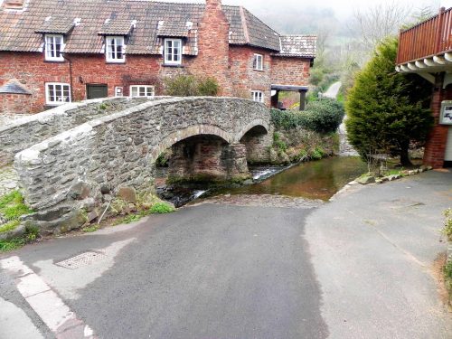 11.-Allerford-Bridge-upstream-arches-3