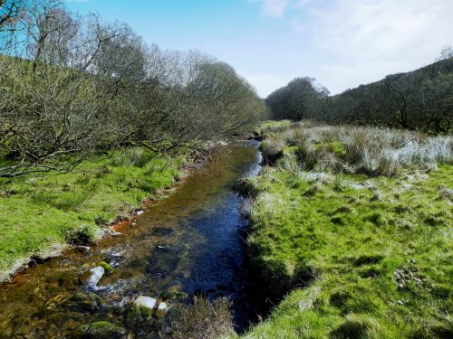 11.-Flowing-below-Moorhouse-Ridge-2