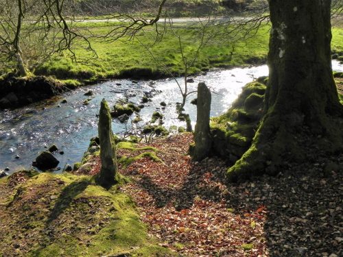 12.-Stone-gate-posts-near-Robbers-Bridge-2