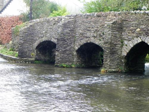 14.-Bury-Bridge-downstream-arches-2