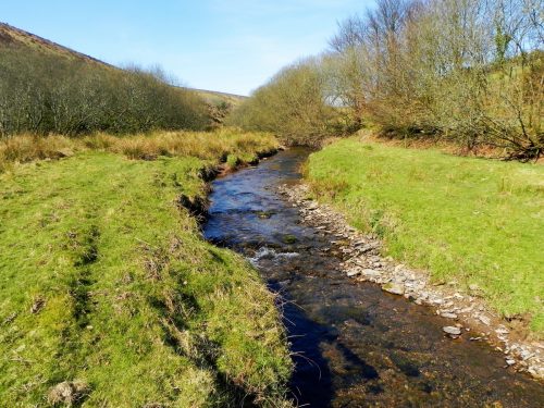14.-Flowing-below-Moorhouse-Ridge-2
