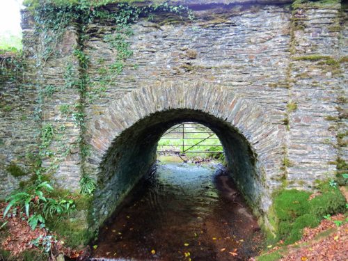14.-Lower-Beverton-Bridge-downstream-arch-2