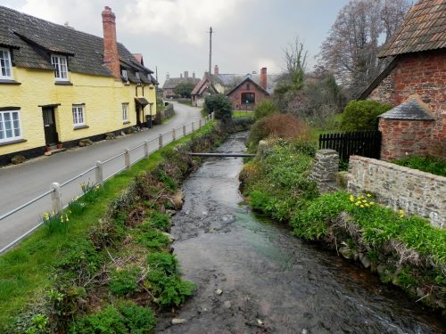 16.-Looking-downstream-from-Allerford-Bridge-2