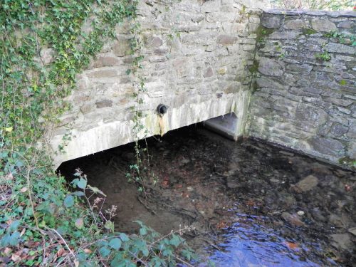 19.-Leat-passes-beneath-Kemp-Way-2