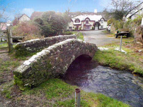 1c.-Winsford-Packhorse-Bridge-2