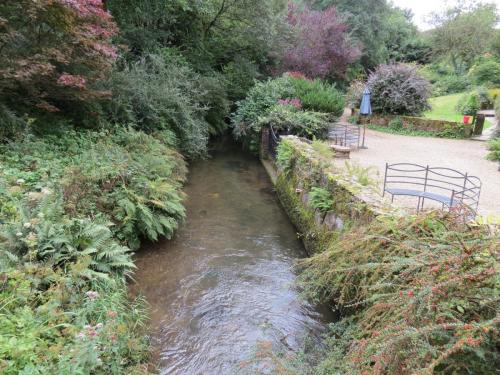 20.-Looking-downstream-from-Manor-Mill-Footbridge