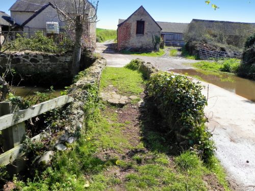 22.-Kentsford-Farm-Footbridge-2