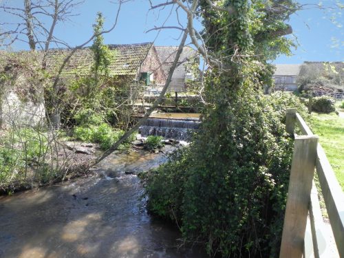 24.-Kentsford-Farm-Leat-Weir