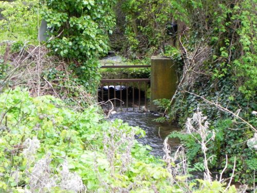 25.-Flood-debris-gate-2