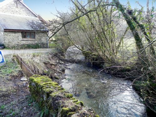 25.-Looking-downstream-from-Pulhams-Mill-Bridge-2