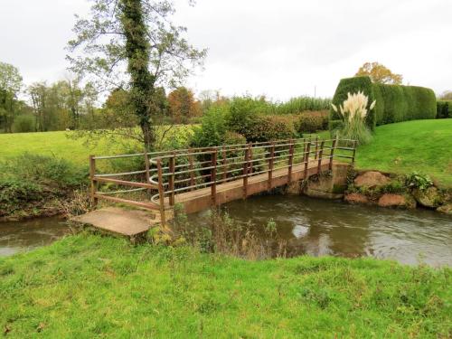 26.-Wellisford-ROW-footbridge-upstream-face-2