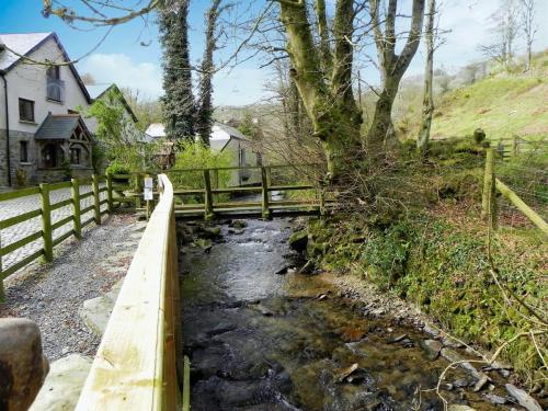 27.-Heddon-Valley-Mill-ROW-Footbridge-2