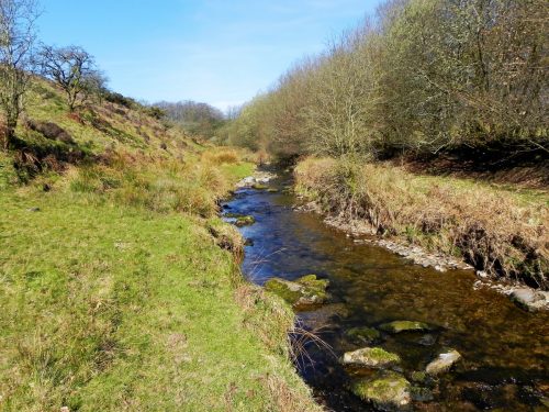 28.-Flowing-below-Moorhouse-Ridge-2
