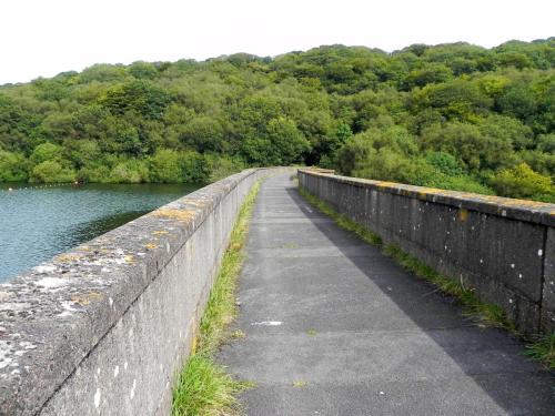 2a.-Dam-walkway-looking-north-2