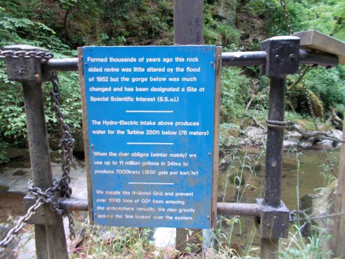 3.-Glen-Lyn-information-board