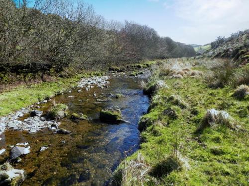 30.-Flowing-below-Moorhouse-Ridge-2