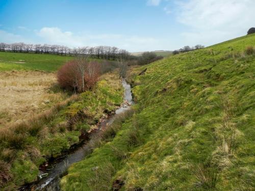 31.-Looking-downstream-from-Twitchen-Ridge-2