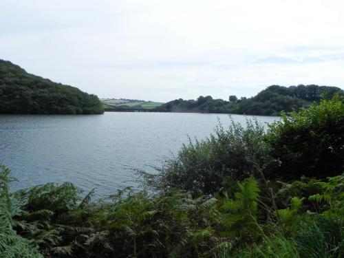 31.-Looking-to-Clatworthy-dam-from-west-bank.-2