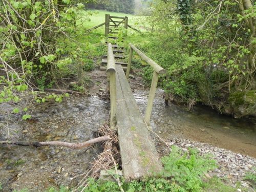 32.-Footbridge-below-Parsons-Close-Plantation