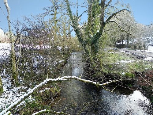 32.-Looking-downstream-from-Silly-Bridge-2