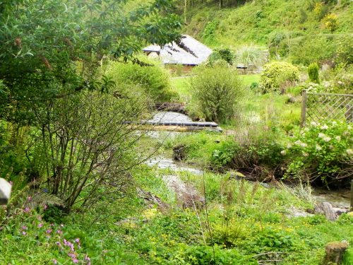 32.-Pitt-Cottage-footbridge-3