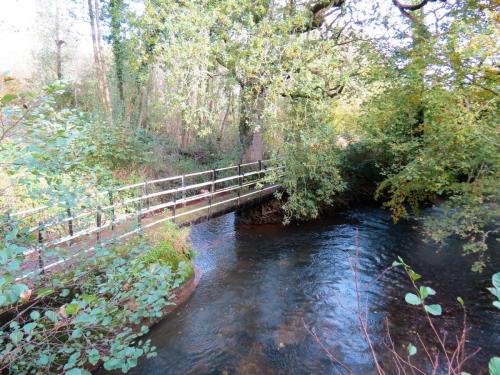 33-Lutley-ford-footbridge-2