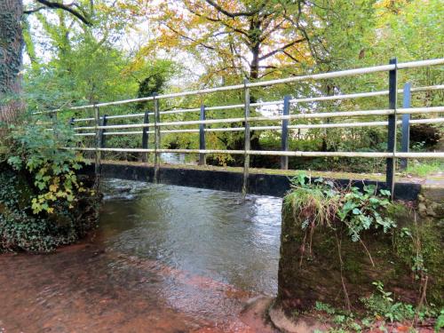 35-Lutley-ford-footbridge-2