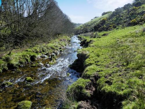 36.-Flowing-below-Moorhouse-Ridge-2