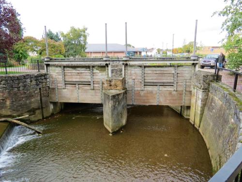 39.-Mill-Stream-return-sluice-gate-2