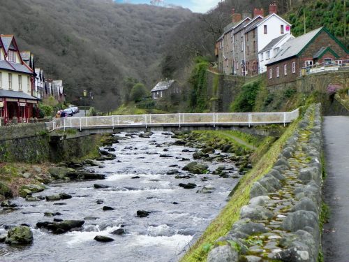 4.-Tors-Road-footbridge-downstream-face-2