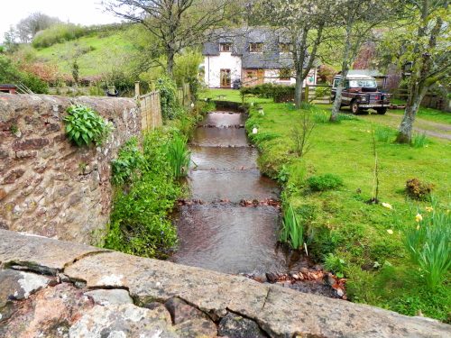 4.-Wooton-Courtney-head-stream-2