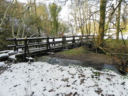 45.-Edgcott-ROW-footbridge-downstream-face-2