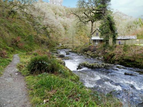 47.-Looking-downstream-to-Watersmeet-2