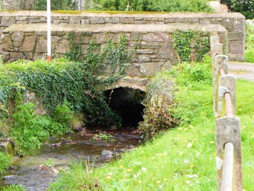 47.-Slates-Bridge-upstream-arch-2