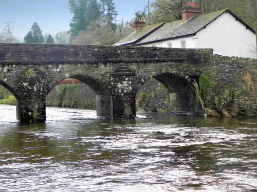 52.-Dulverton-Bridge-upstream-arches-2
