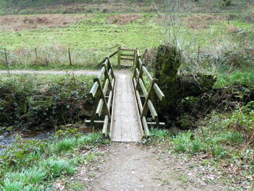 7.-Snowdrop-Valley-Footbridge-2