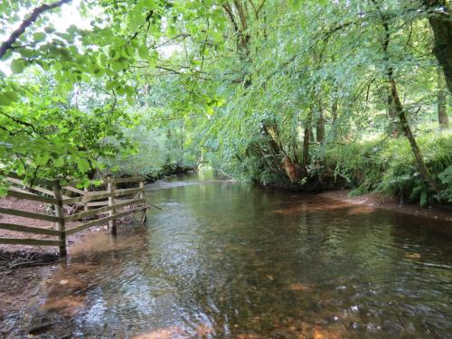 7.-Upstream-from-Week-Accommodation-Bridge-15