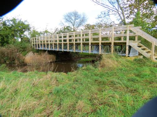 8-.Langaller-footbridge-upstream-face-2