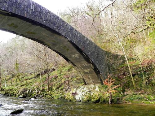 8.-Chislecombe-Bridge-downstream-arch-2
