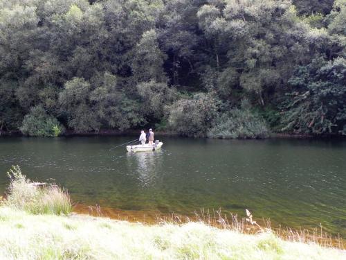 Trout-fishing-Clatworthy-Reservoir-43